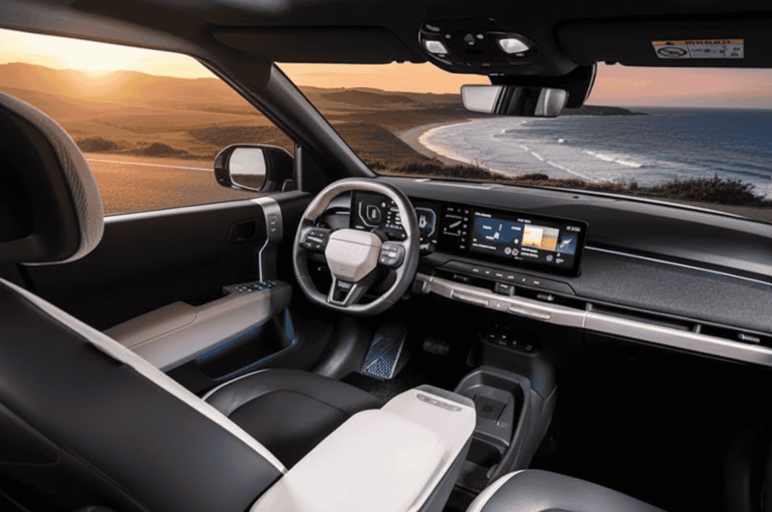 Interior del Kia EV3 2025 - Pantallas duales panorámicas y materiales sostenibles