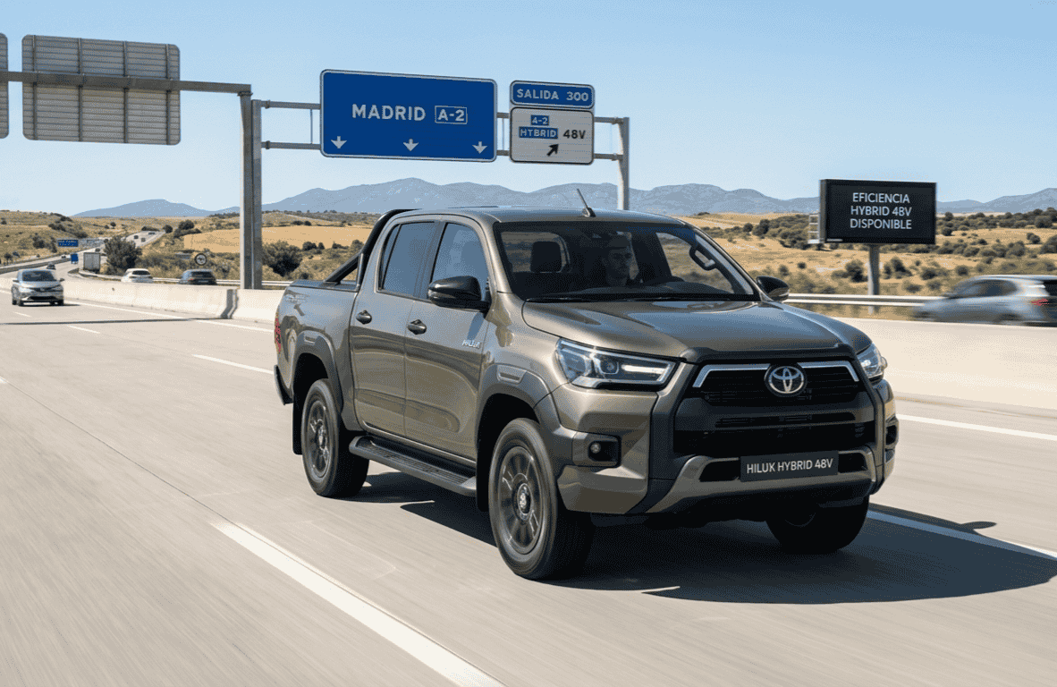 Toyota Hilux eléctrico BEV 2025 vista exterior, pick-up eléctrica con tracción total y doble motor